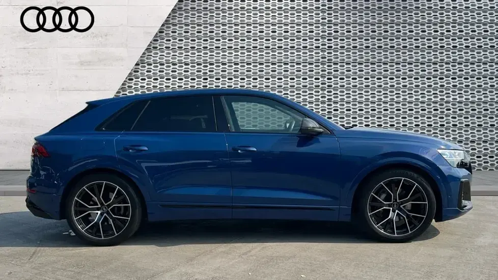 Used Audi Q8 Advanced 340 HP (250 kW) 2024 Blue SUV