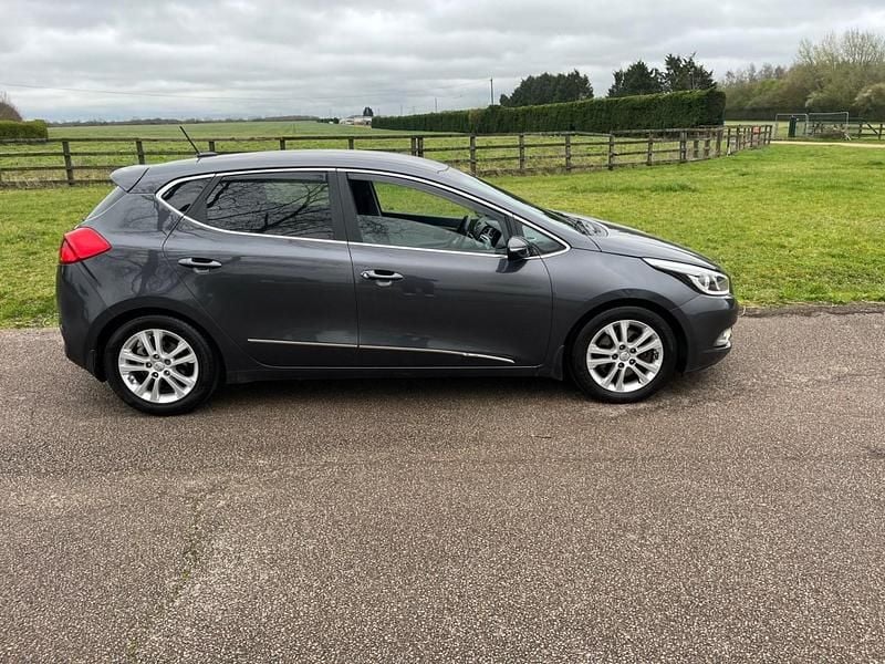 Used Kia Ceed 2014 Silver Hatchback