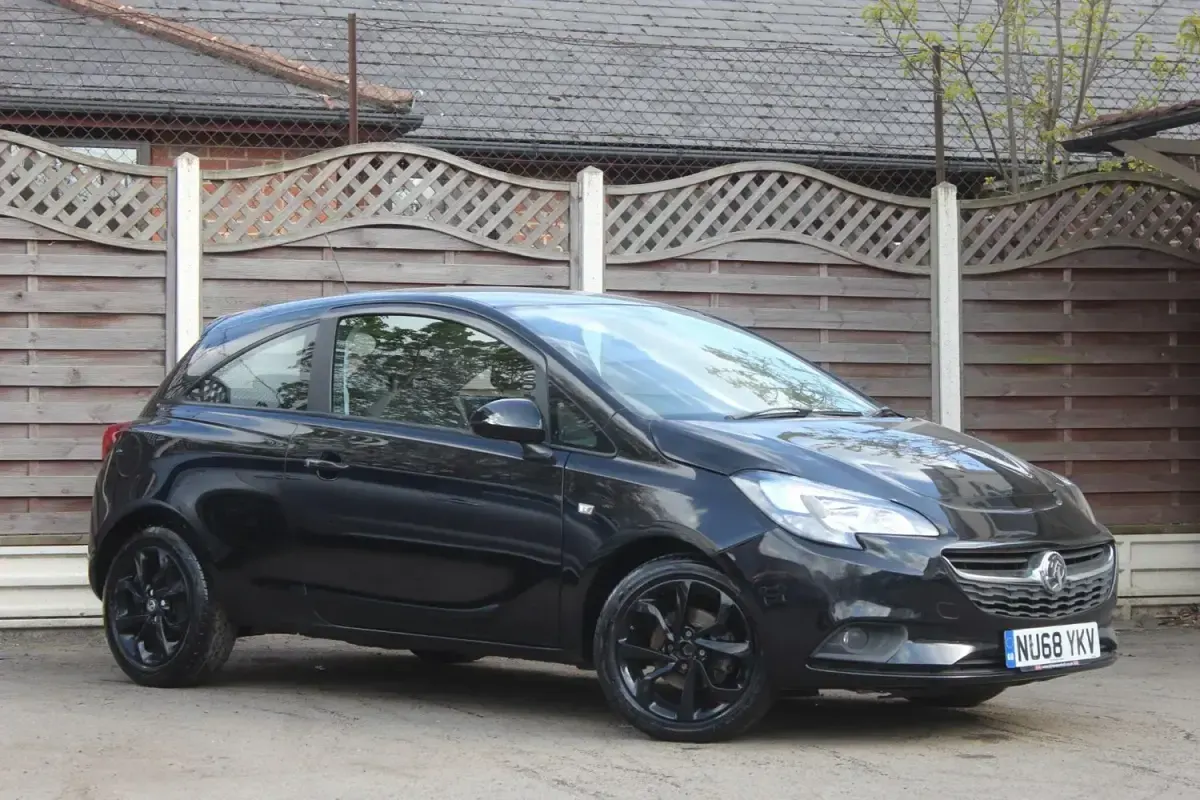 Second-hand Vauxhall Corsa 2018 Negru Hatchback