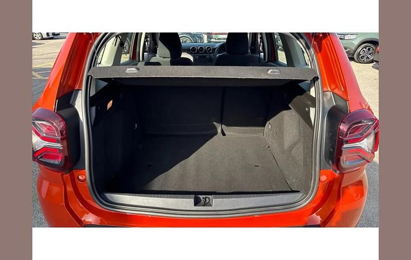 Used Dacia Duster Essentiel 91 HP (66 kW) 2022 Orange SUV