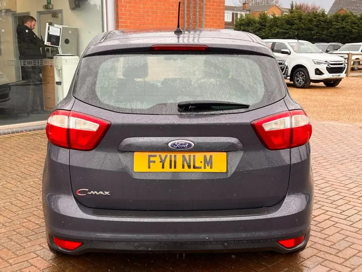 Second-hand Ford C-MAX Zetec 115 CP (84 kW) 2011 Albastru Monovolum