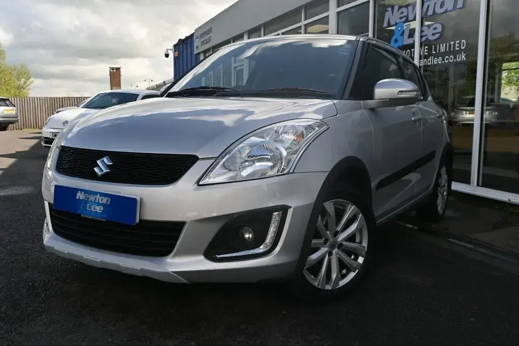 Used Suzuki Swift SZ4 94 HP (69 kW) 2013 Silver Hatchback