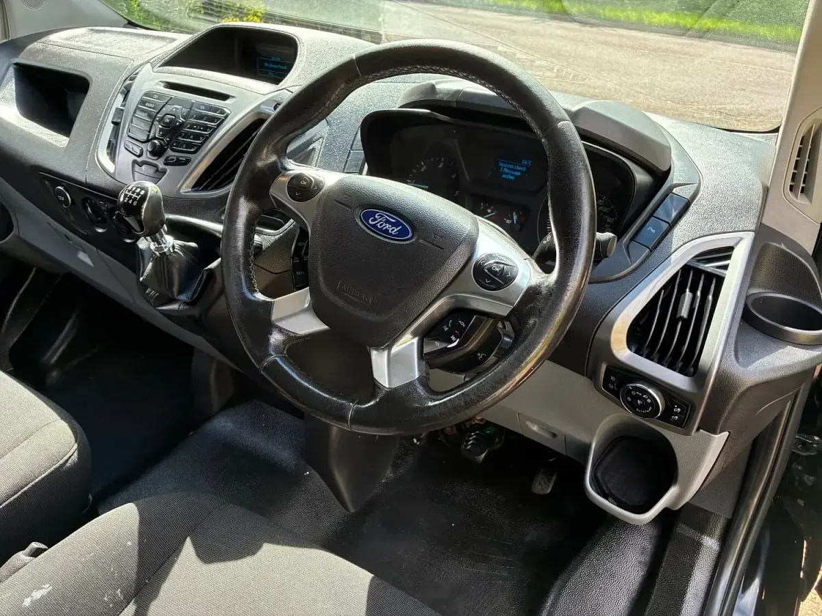 Used Ford Transit Custom Trend 125 HP (91 kW) 2016 Black Van