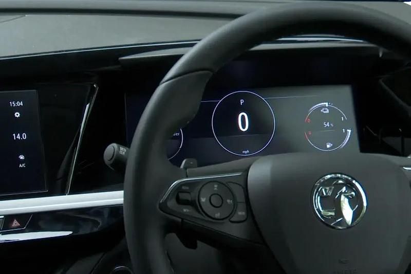 Used Vauxhall Grandland X Ultimate 130 HP (95 kW) 2022 White SUV