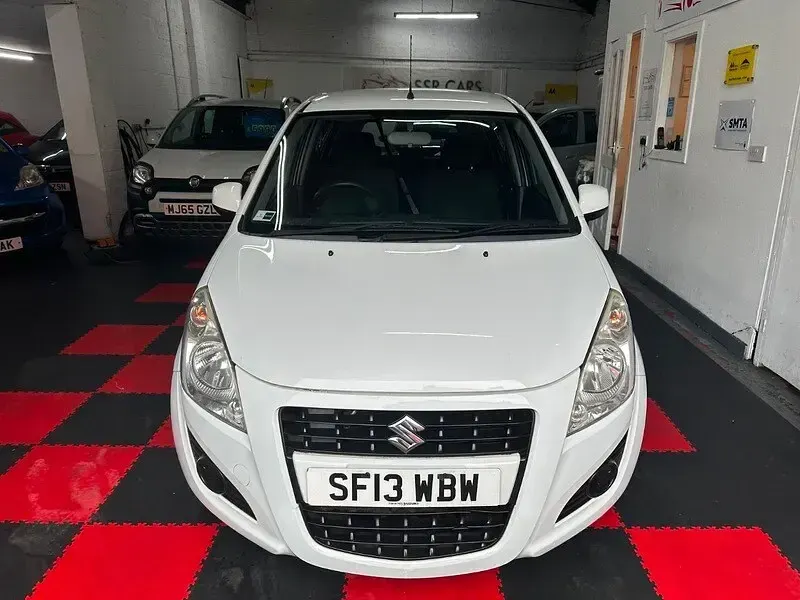 Used Suzuki Splash SZ3 68 HP (50 kW) 2013 White Hatchback