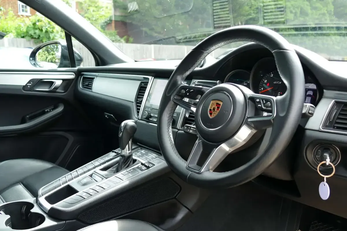 Used Porsche Macan GTS 355 HP (261 kW) 2018 Black SUV