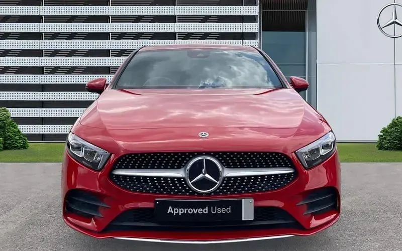 Used Mercedes A180 Executive 116 HP (85 kW) 2019 Red Hatchback