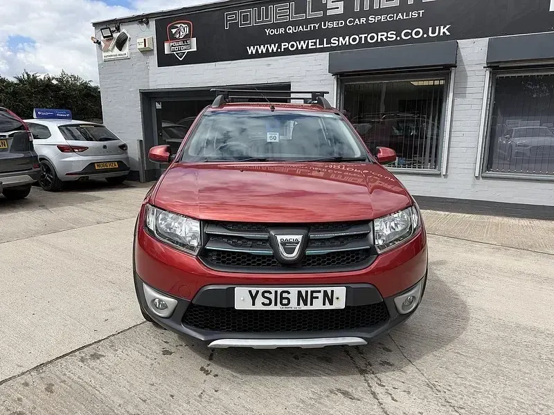 Used Dacia Sandero Lauréate 2016 Red Hatchback