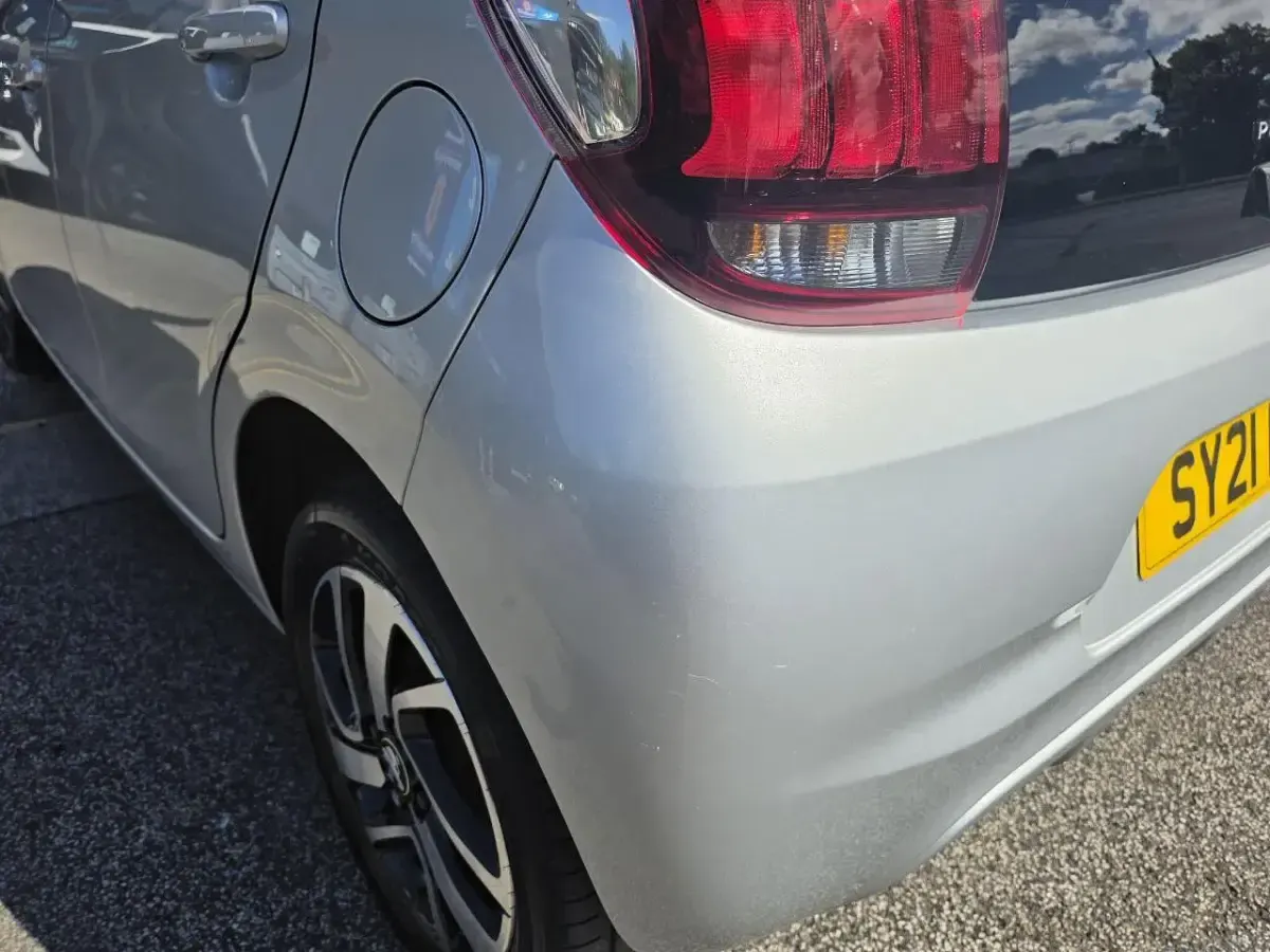 Used Peugeot 108 Collection 71 HP (52 kW) 2021 Grey