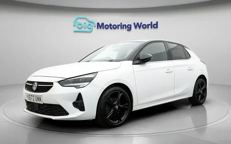Used Vauxhall Corsa Ultimate 101 HP (74 kW) 2023 White Hatchback
