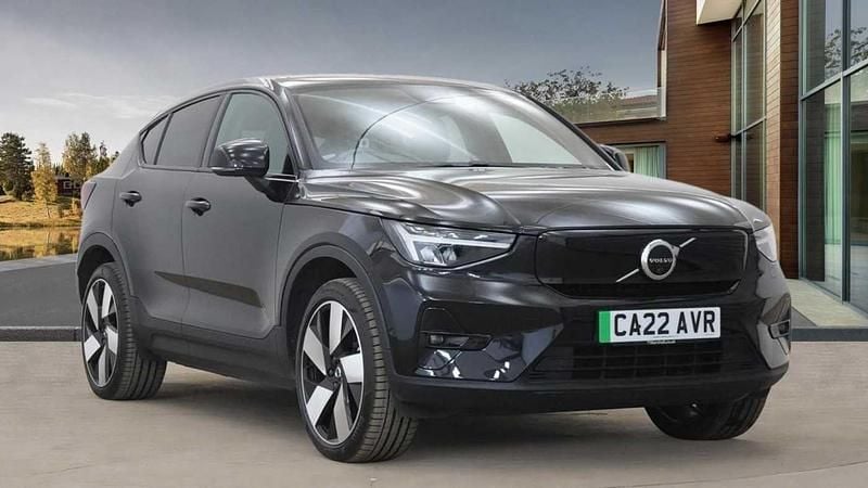 Black Used 2022 Volvo C40 Pro SUV | £23,995 (Good price) - Image 1/4