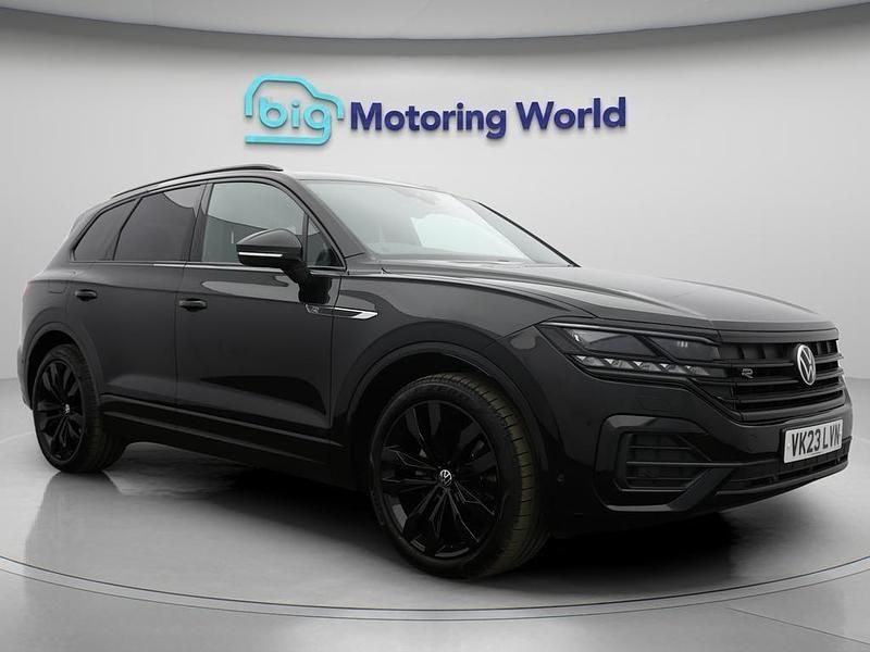 Black Used 2023 VW Touareg Black Edition SUV | £40,500 (Fair price) - Image 1/4