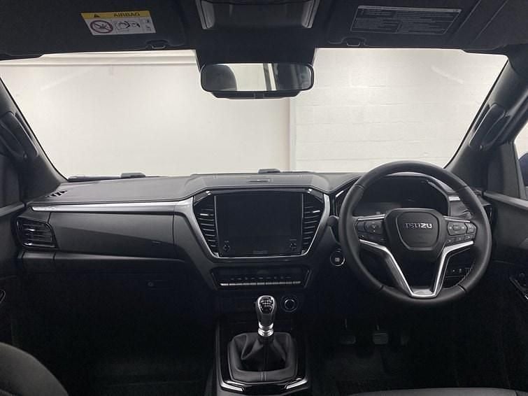 New Isuzu D-Max 163 HP (119 kW) 2025 Biarritz blue Pickup