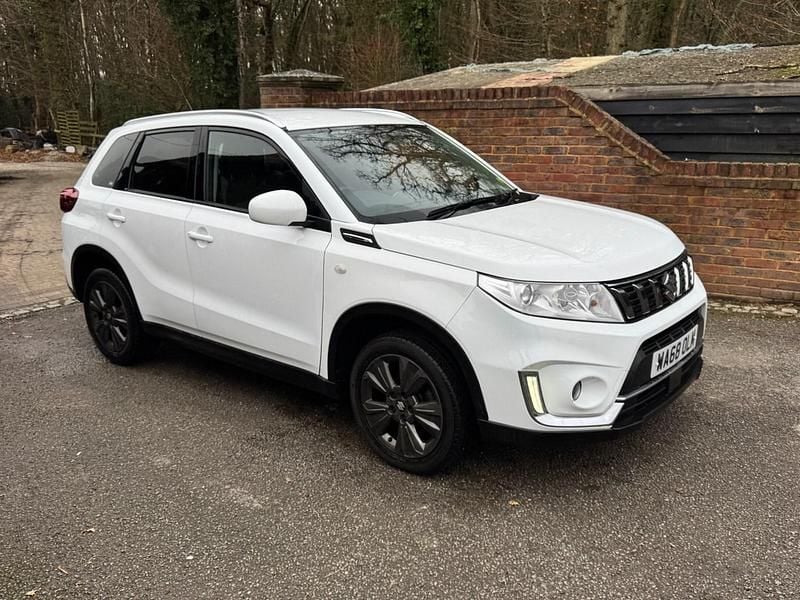 Used Suzuki Vitara SZ-T 2019 White Hatchback