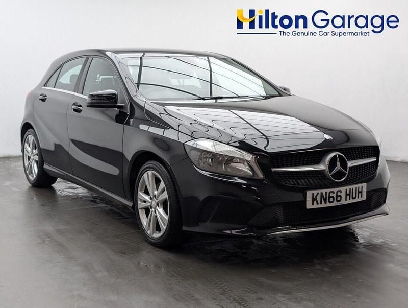 Used Mercedes A180 122 HP (89 kW) 2016 Black Hatchback