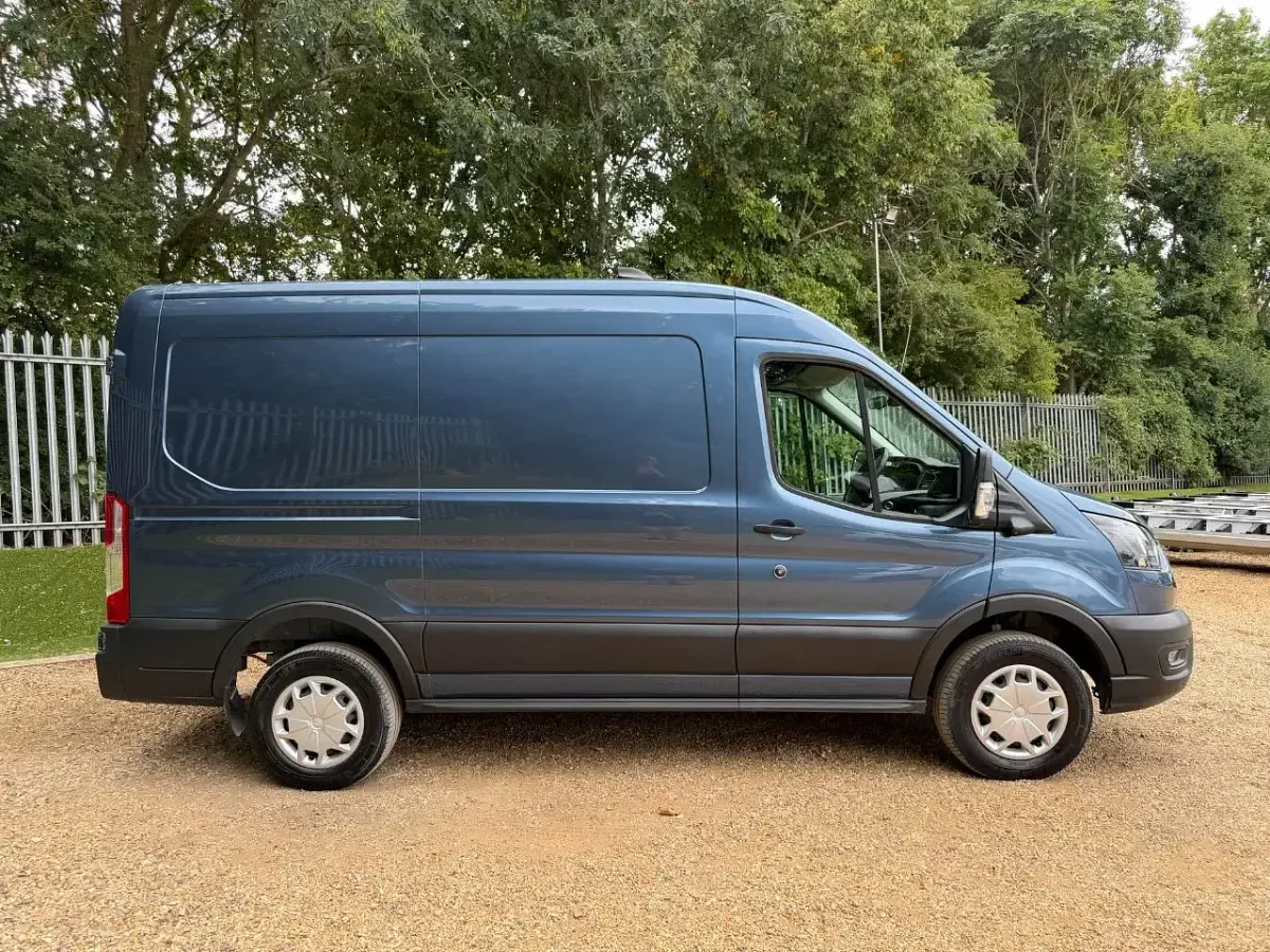 Used Ford Transit Trend 135 kW (184 HP) 2023 Blue Van