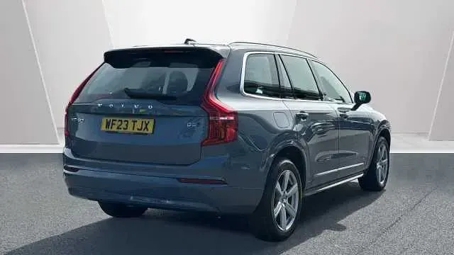 Begagnad Volvo XC90 Core 247 HK (181 kW) 2023 SUV