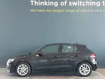 Usado Audi A1 Sport 116 HP (85 kW) 2018 Preto Citadino