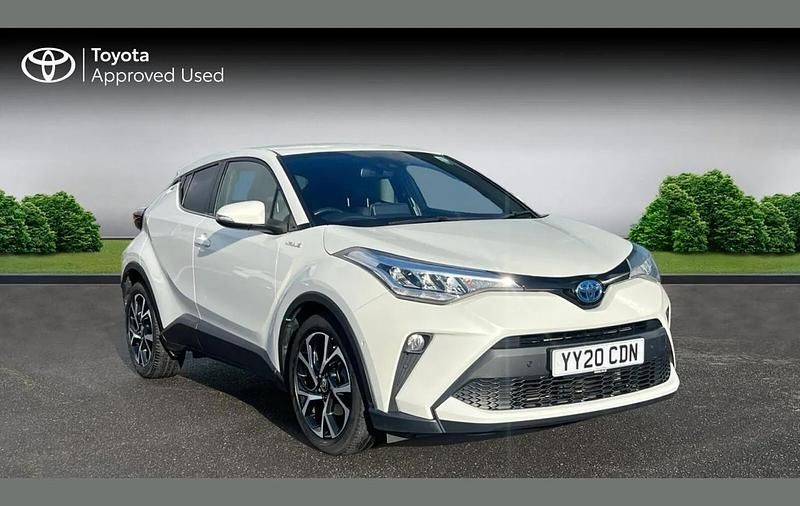 White pearl Used 2020 Toyota C-HR Design SUV | £17,747 (Fair price) - Image 1/2