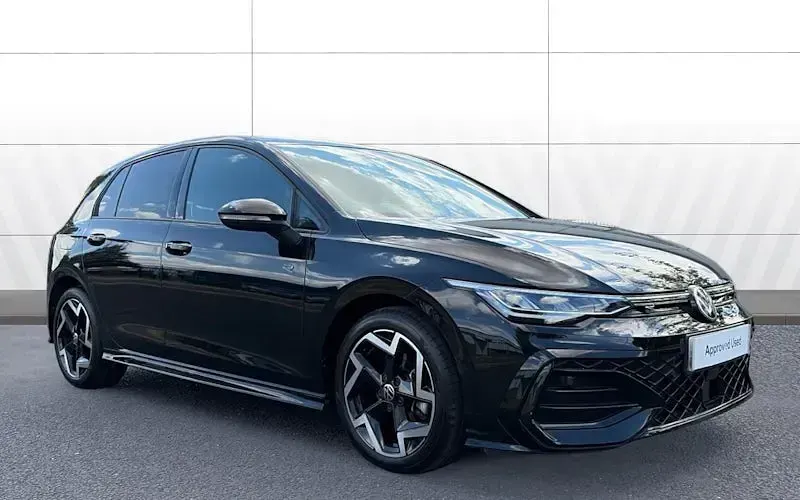 Used VW Golf VIII R-line 150 HP (110 kW) 2024 Hatchback