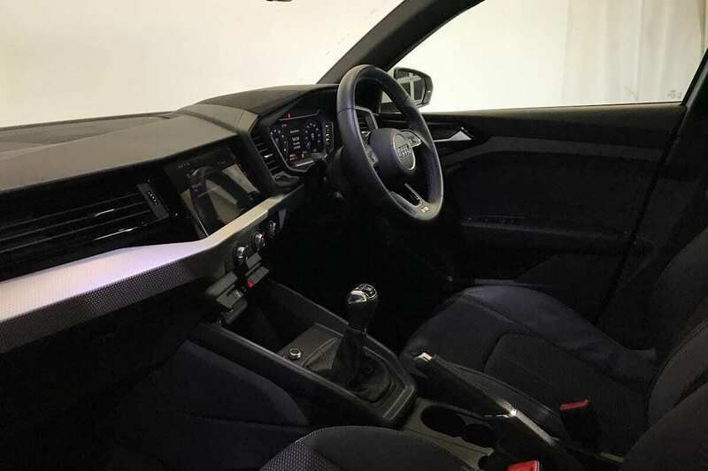 Used Audi A1 S-Line 94 HP (69 kW) 2020 White Hatchback