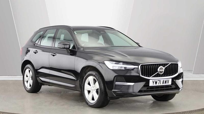 Used Volvo XC60 Momentum 247 HP (181 kW) 2022 Black SUV