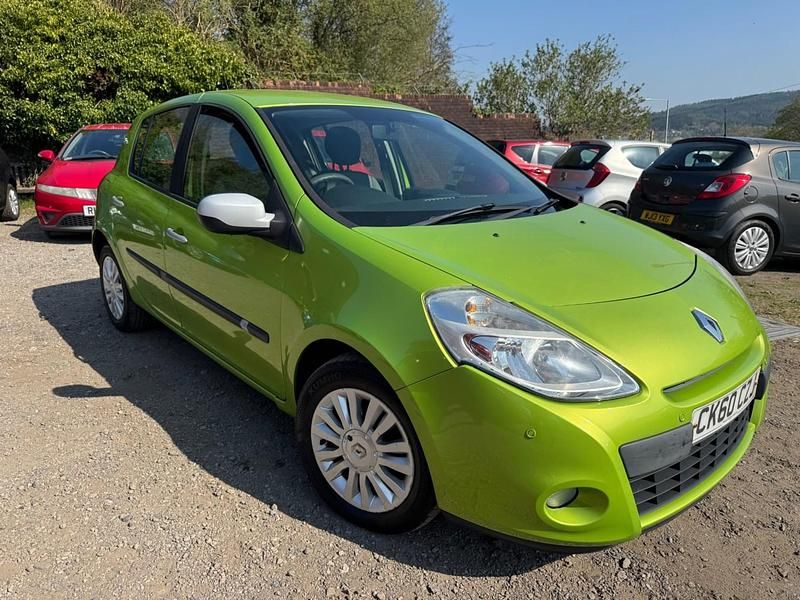 Green Used 2010 Renault Clio II Hatchback | £2,295 (Fair price) - Image 1/4
