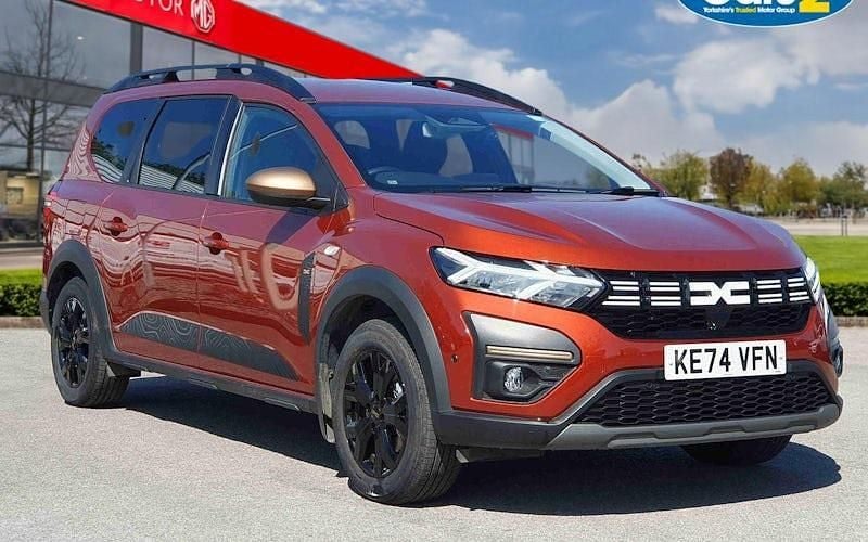 Second-hand Dacia Jogger Extreme 141 CP (103 kW) 2025 Monovolum