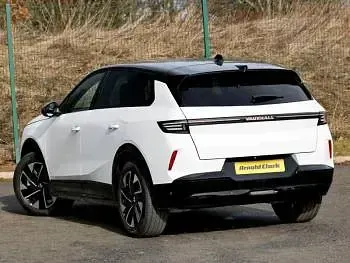 New Vauxhall Grandland X Design Edition 145 HP (106 kW) 2026 Brilliant paint  arctic white SUV