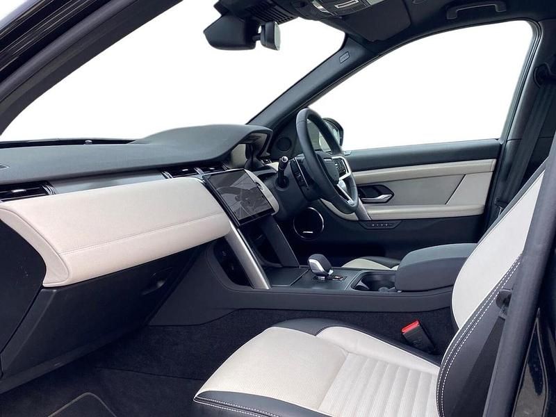 Used Land Rover Discovery Sport SE Dynamic 204 HP (150 kW) 2025 Black SUV