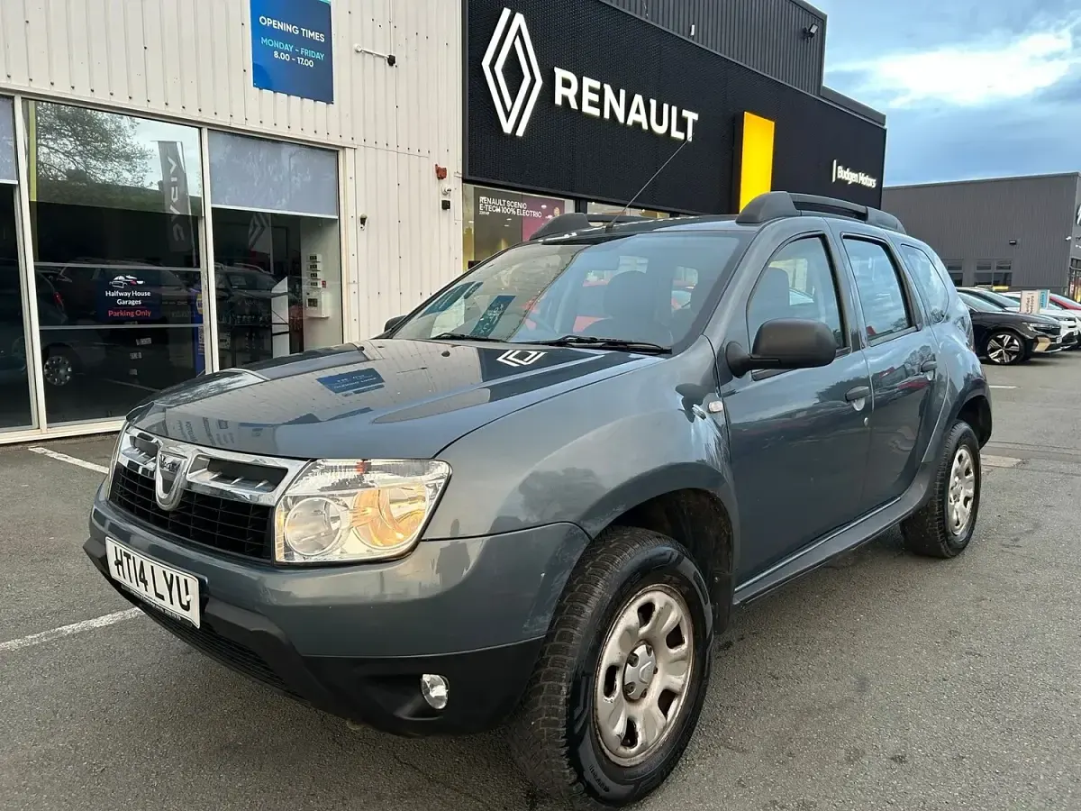 Used Dacia Duster Ambiance 110 HP (80 kW) 2014 Grey SUV