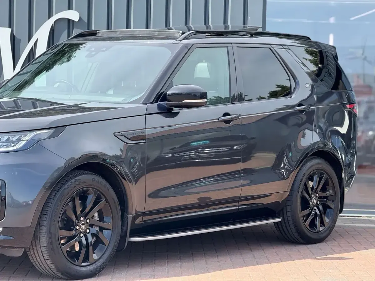 Used Land Rover Discovery Landmark 306 HP (225 kW) 2020 Grey SUV