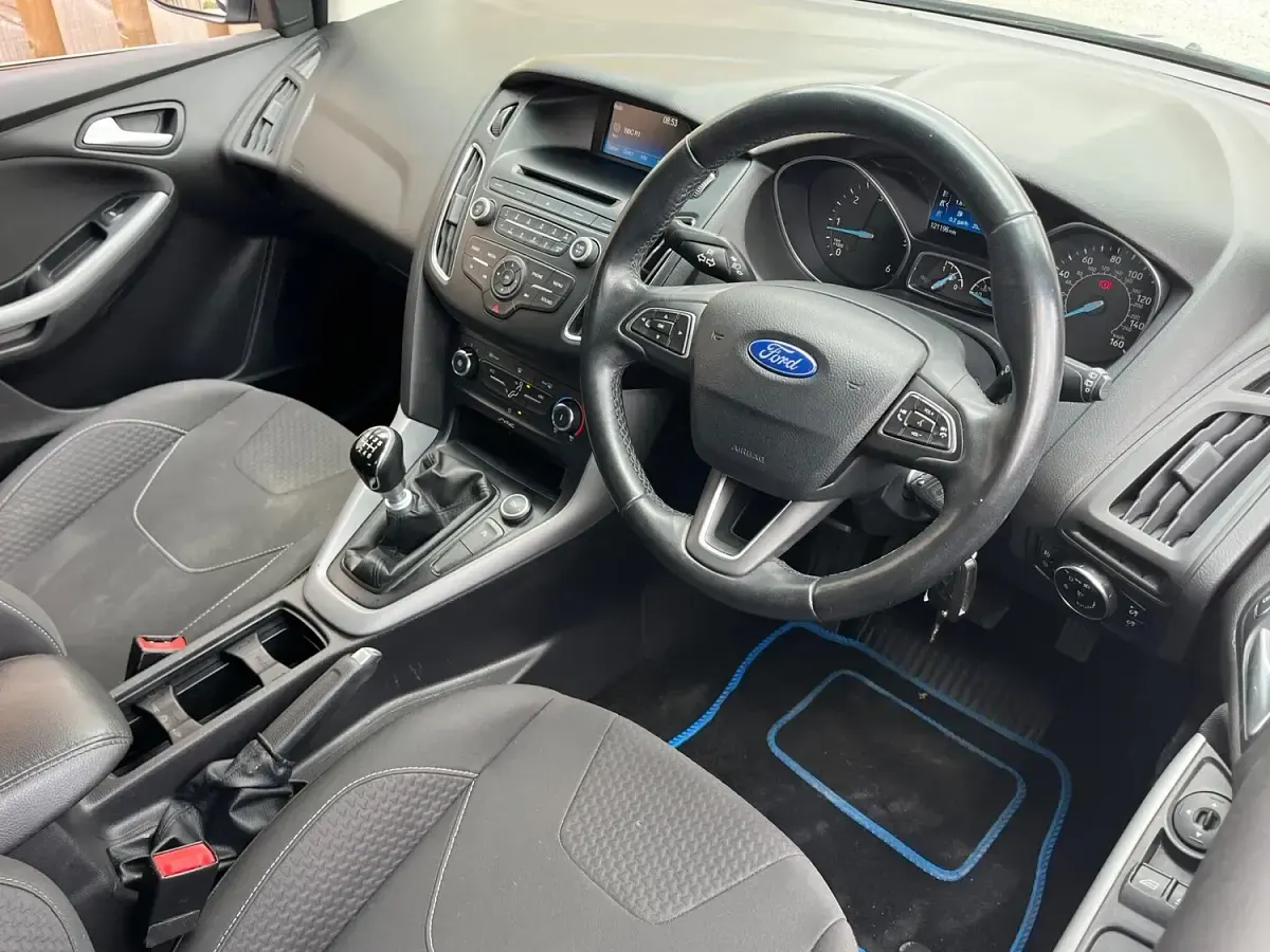 Used Ford Focus Zetec 2015 Blue Hatchback