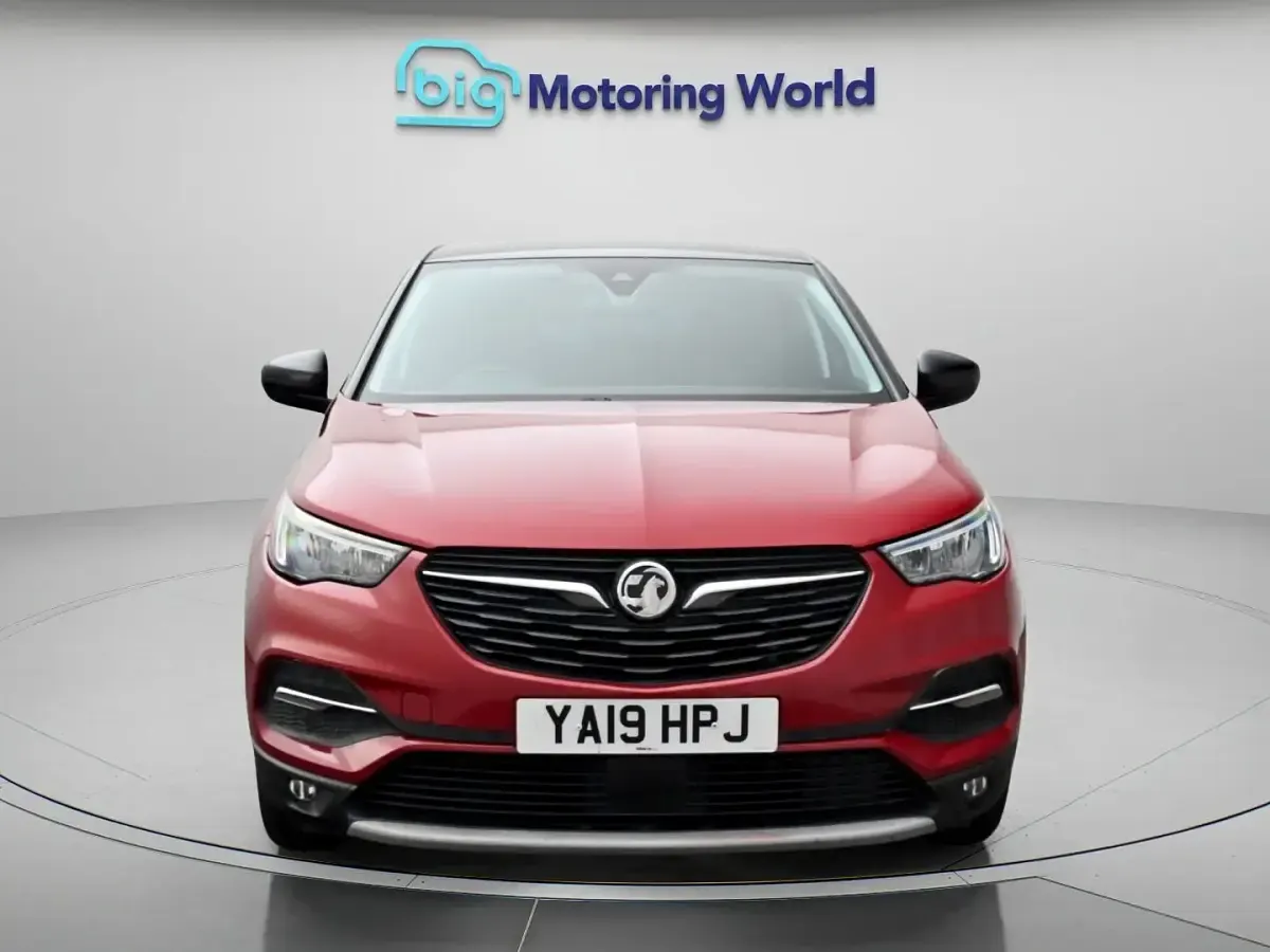 Used Vauxhall Grandland X Sport 131 HP (96 kW) 2019 Red SUV