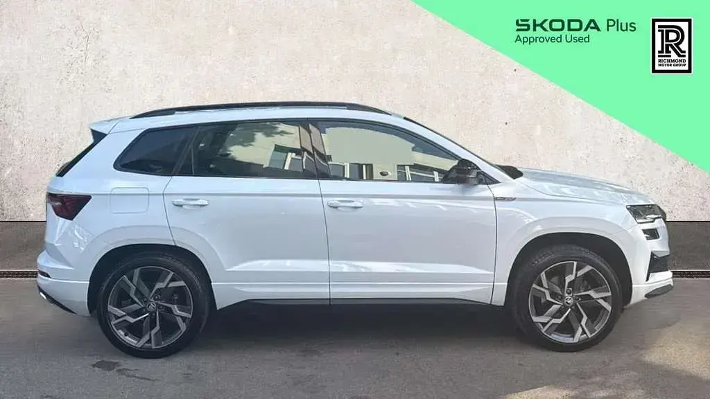 Used Skoda Karoq SportLine 190 HP (139 kW) 2023 White SUV