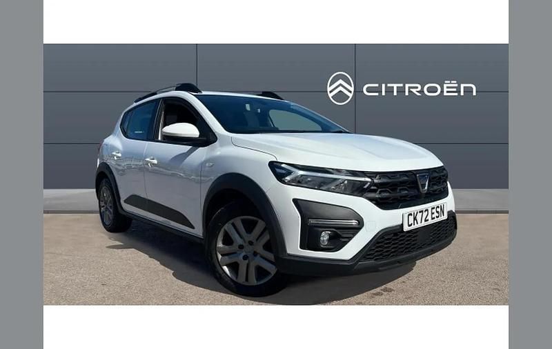 Used Dacia Sandero Comfort 90 HP (66 kW) 2022 White SUV