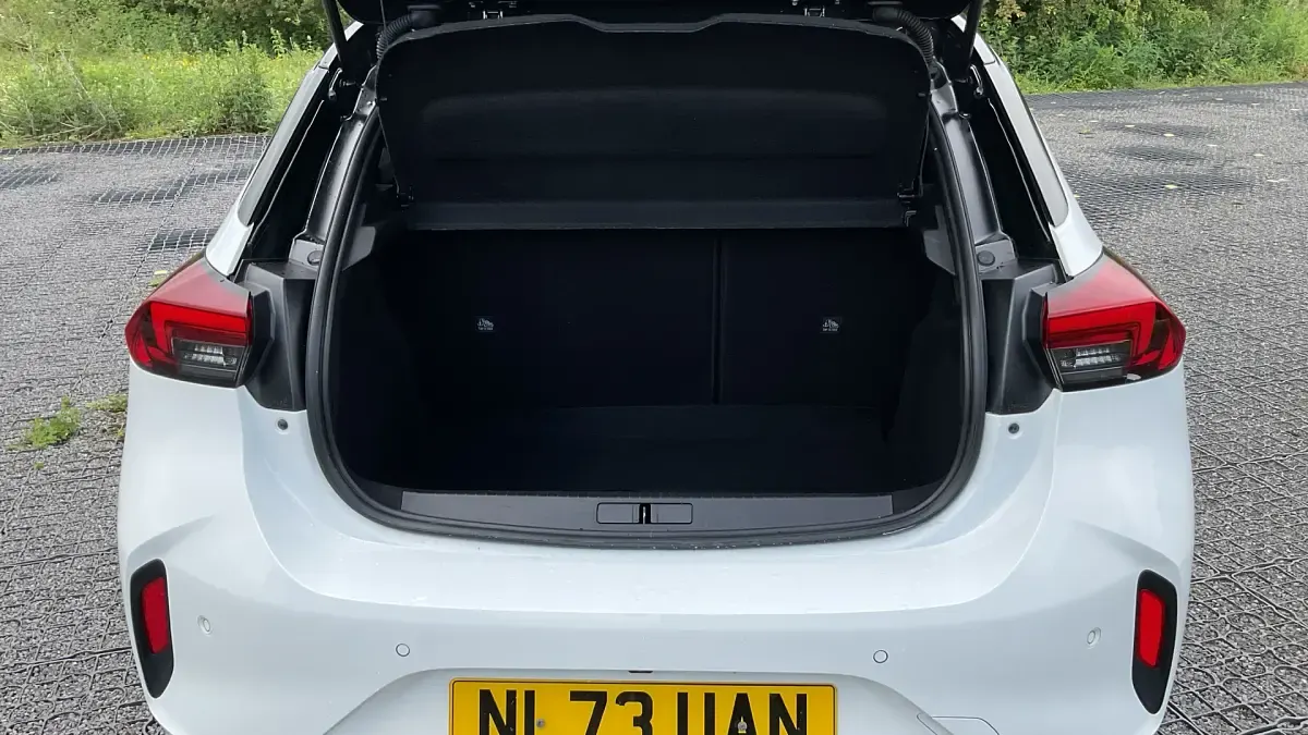 Used Vauxhall Corsa Ultimate 101 HP (74 kW) 2023 Other Hatchback