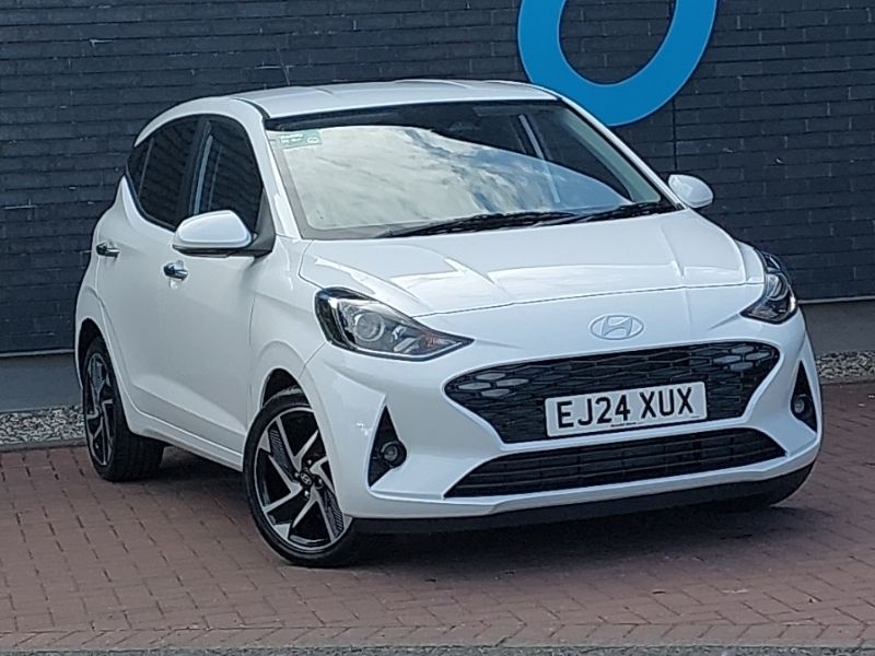 White New 2024 Hyundai i10 Premium Hatchback | £17,998 (Fair price) - Image 1/4