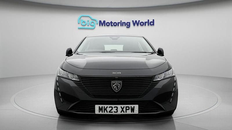 Used Peugeot 308 Active Premium 129 HP (94 kW) 2023