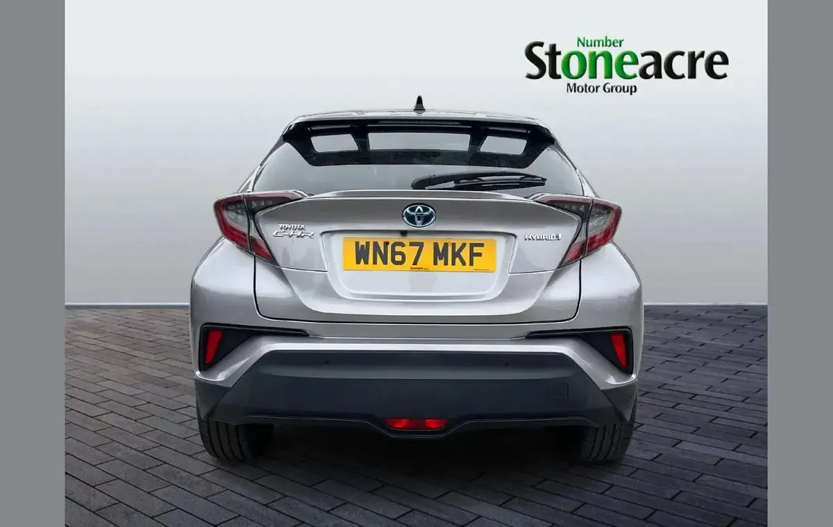 Used Toyota C-HR 122 HP (89 kW) 2017 Silver SUV