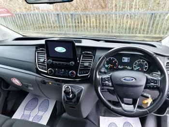 Used Ford Transit Custom Limited 130 HP (95 kW) 2023 White Van