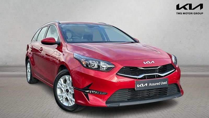 Used Kia Ceed 138 HP (101 kW) 2025 Red Hatchback
