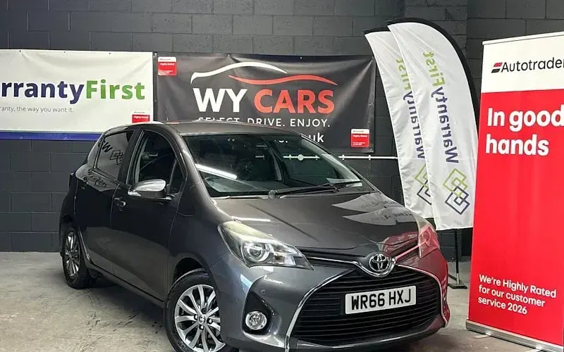 Used Toyota Yaris 99 HP (72 kW) 2016 Hatchback