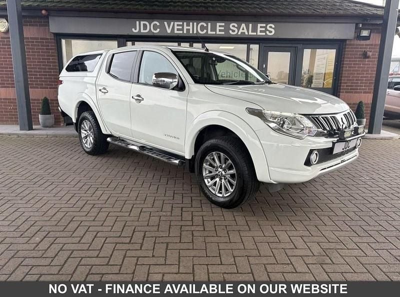 White Used 2016 Mitsubishi L200 Pickup | £13,990 (Good price) - Image 1/4