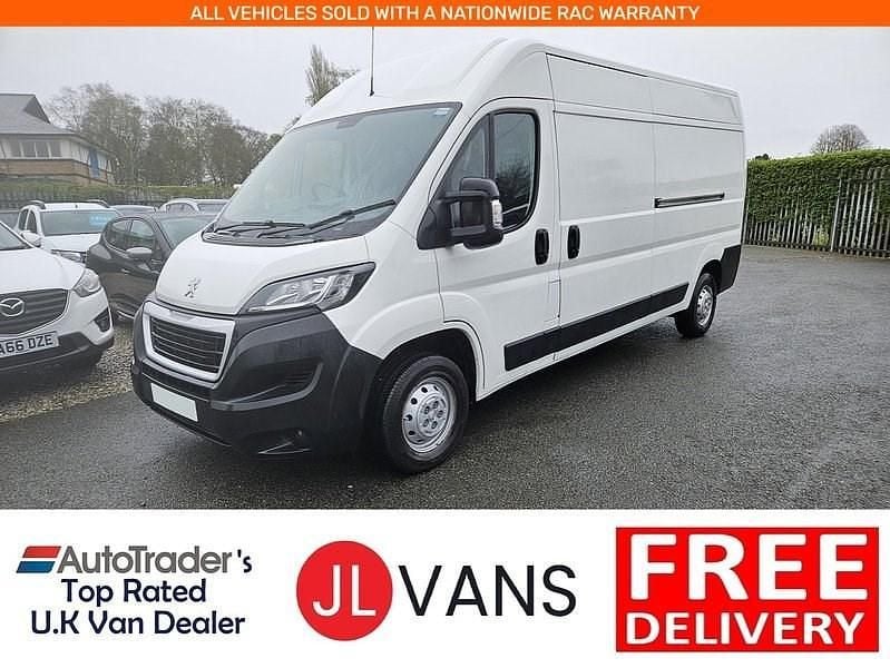 Used Peugeot Boxer 140 HP (102 kW) 2020 White Van