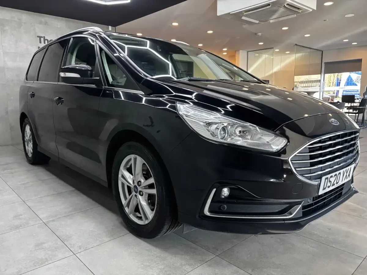 Begagnad Ford Galaxy Titanium 2020 Svart Minibuss