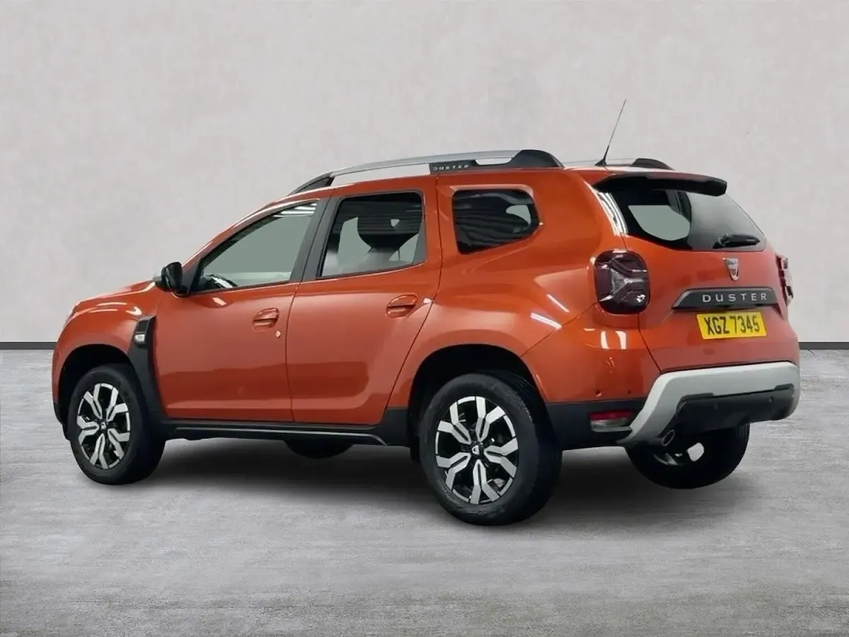 Used Dacia Duster Prestige 130 HP (95 kW) 2022 Orange SUV