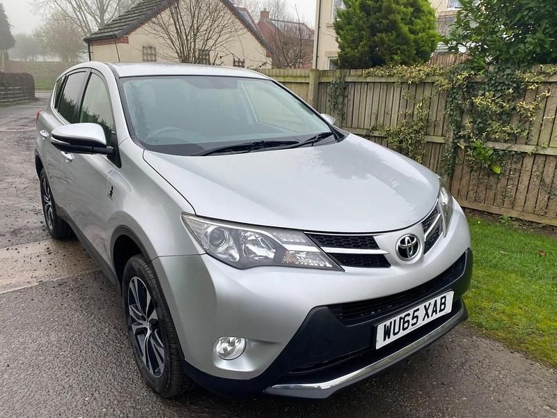 Silver Used 2015 Toyota RAV4 SUV | £6,990 (Good price) - Image 1/4