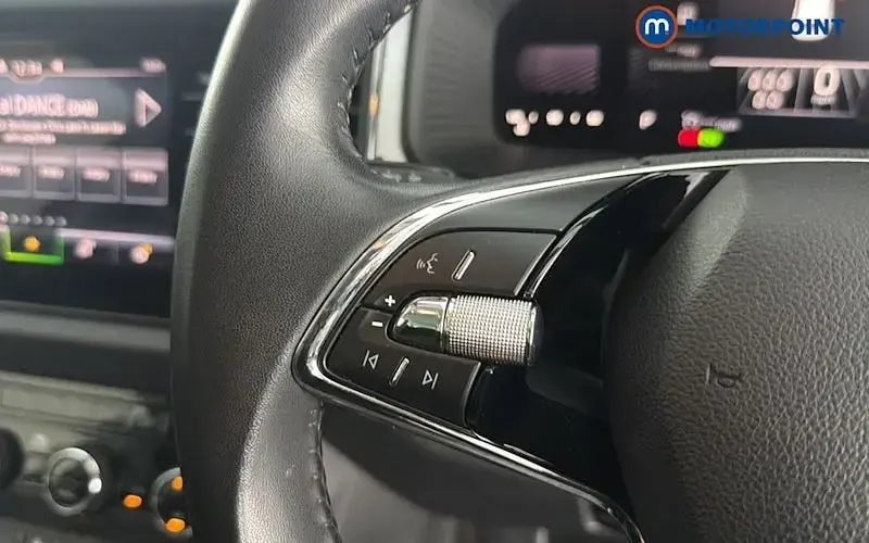 Used Skoda Kodiaq SE Drive 150 HP (110 kW) 2023 White SUV