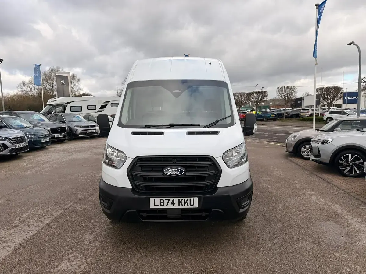 Used Ford Transit 165 HP (121 kW) 2024 White Van